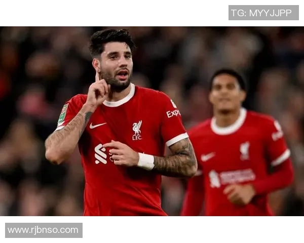 英超巅峰对决利物浦迎战阿森纳谁能笑到最后