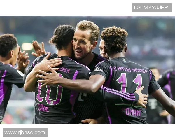 拜仁慕尼黑坚守榜首，势不可挡再度崛起